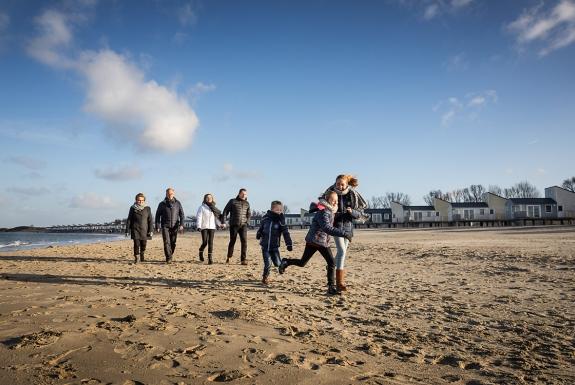 Winterwandeling op het strand | Roompot Beach Resort